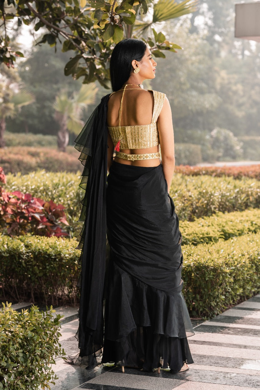 New Collection Faux Georgette Ruffle Saree With Stitched Blouse at  Rs.1350/Piece in surat offer by Hari Ichchha Creation